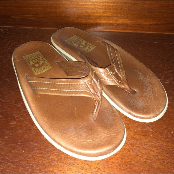 Island Slipper Men’s Leather Flip Flops - Picture 4 of 5